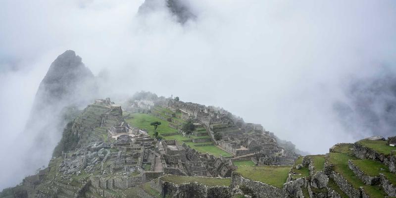 PWZB YJM平台如何通过用户行为分析构建日式禅意电商的个性化推荐系统